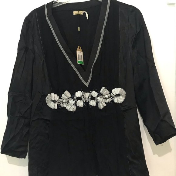 Festive Black Top - Picture 1 of 5